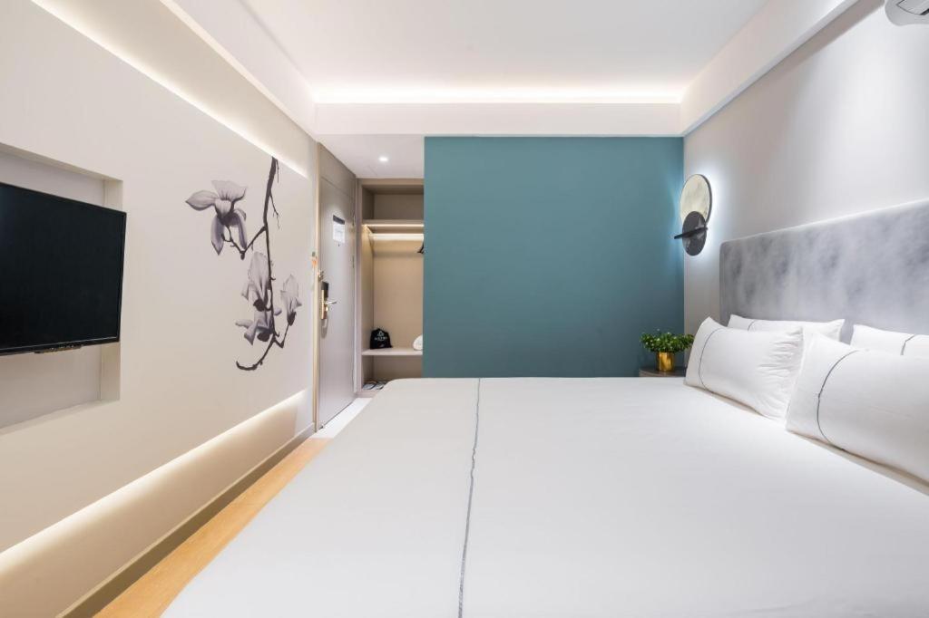 Magnotel Henglong Plaza Hotel 3*